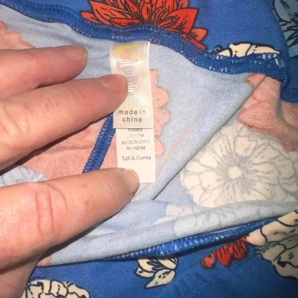 Lularoe TC royal blue floral flag Americana leggings . NWT. Stunning!! - Picture 4 of 5